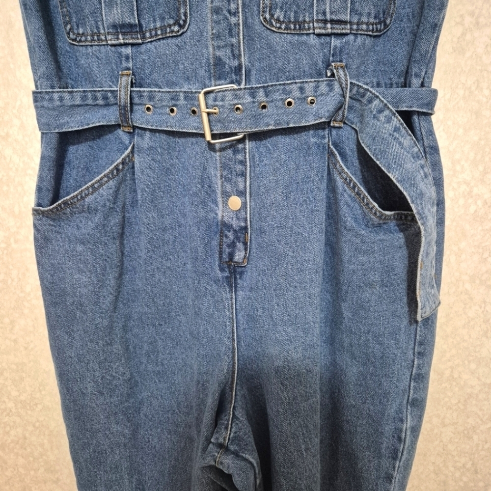 Blank NYC Blue Denim Jumpsuit with V-Neck and Tie Belt..SIZE:L - Picture 9 of 16